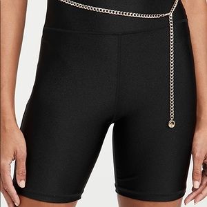 WeWoreWhat Active Black Bike Short with Chain Belt